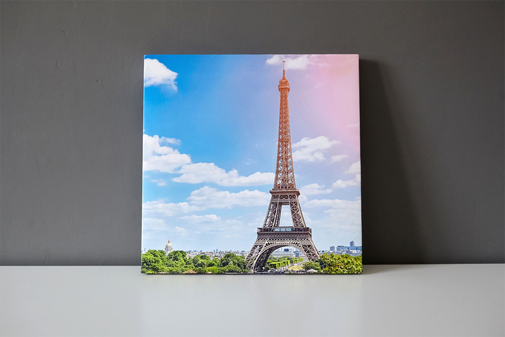 Canvas printing of the Eifle Tower
